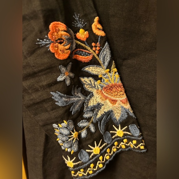 Johnny Was embroidered top - Picture 10 of 11